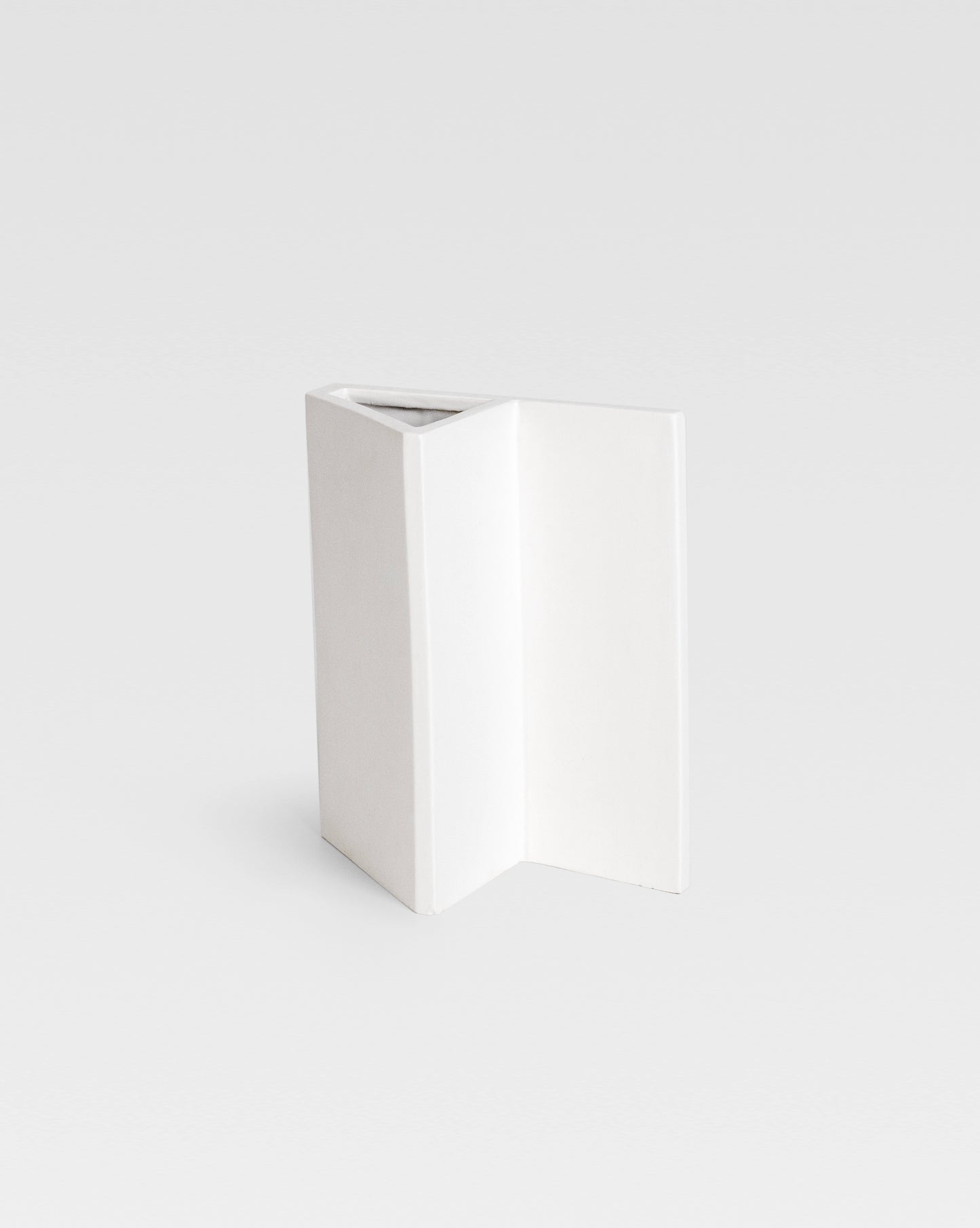 Modern matte white Knight Vase designed by artist Sara Khamisi