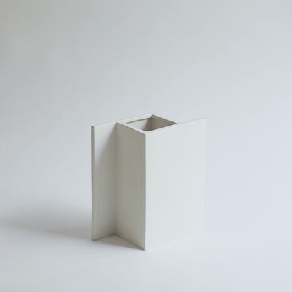 Rook Vase | White