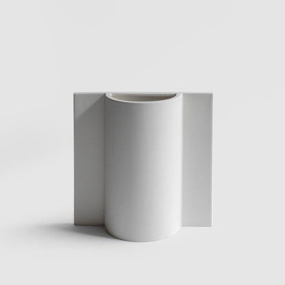 Queen Vase | White
