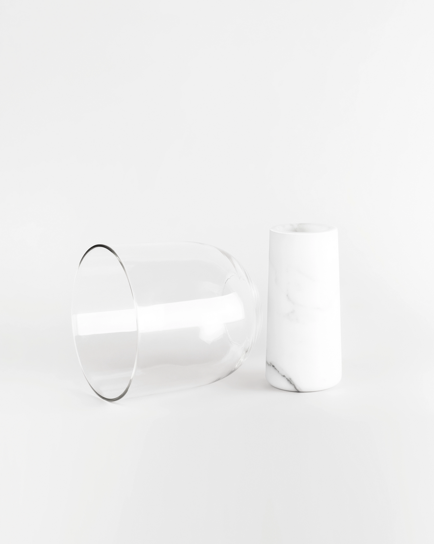 Elegant Abito vase made of handblown glass and white statuario marble, parts dissassembled