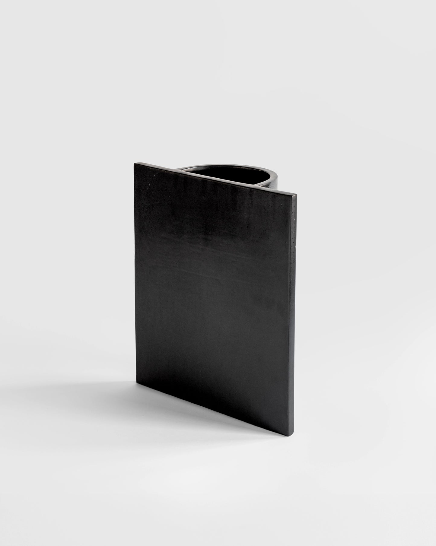 Elegant black Queen Vase in a matte finish, perfect for contemporary decor