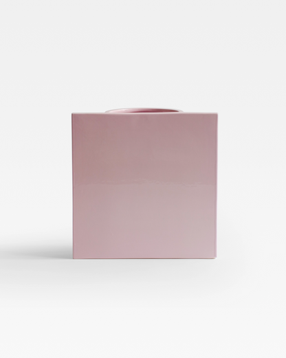 The squared-shaped back view of the italian handmade ceramic vase, the Pink queen inspired by Chess.