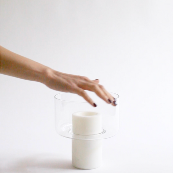 Close-up video of the handblown glass Abito vase with white statuario marble