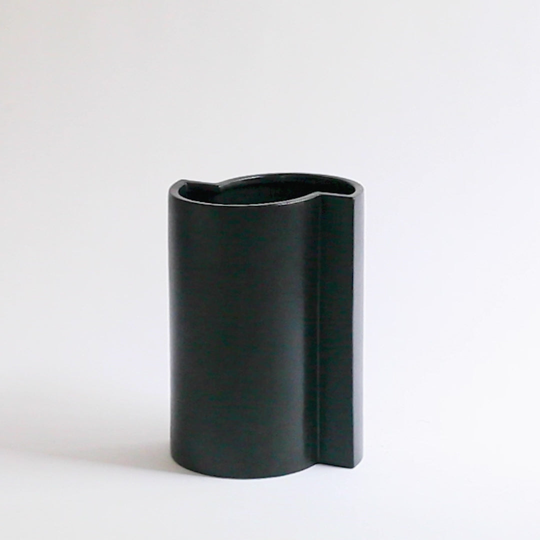 Bishop Vase - Black | Modern Minimalist Home Decor – Sandro Lopez