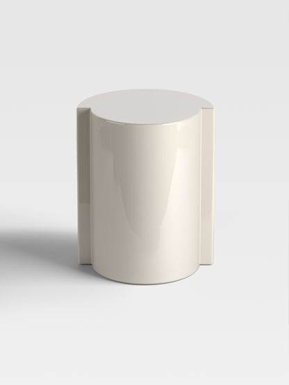 Lei side table in luminous sand, handcrafted in Italy — elegant minimalist design for refined modern interiors and luxury living rooms.