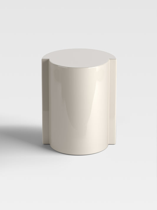 Lei side table in luminous sand, handcrafted in Italy — elegant minimalist design for refined modern interiors and luxury living rooms.