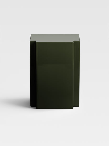 Lui side table in olive lacquer, luxury handcrafted furniture made in Italy — sculptural design that bridges art and modern interior design.